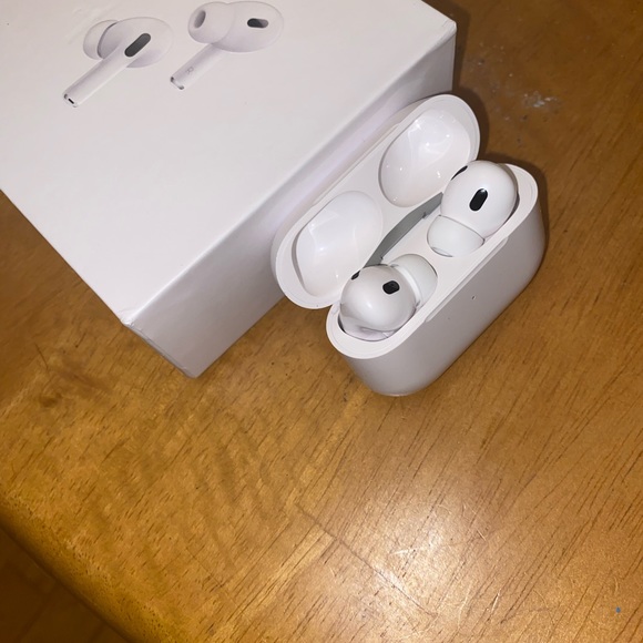 Apple Airpod Pros 2nd generation - Picture 3 of 3